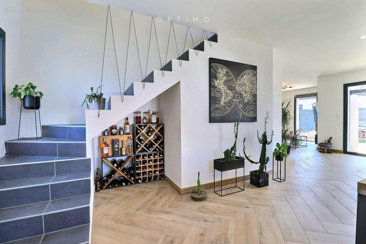 Maison à SAINT-GENIS-DES-FONTAINES