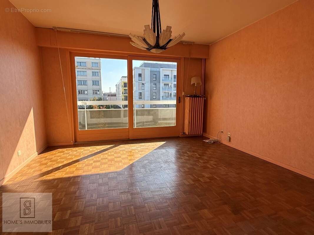 Appartement à VILLEMOMBLE