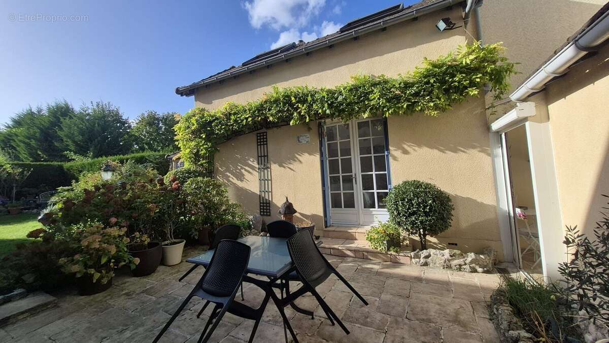 Maison à AULNAY-SUR-MAULDRE