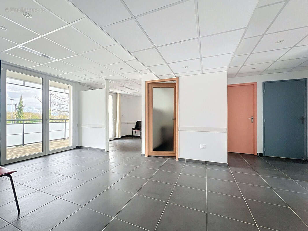 Commerce à SAINT-ORENS-DE-GAMEVILLE