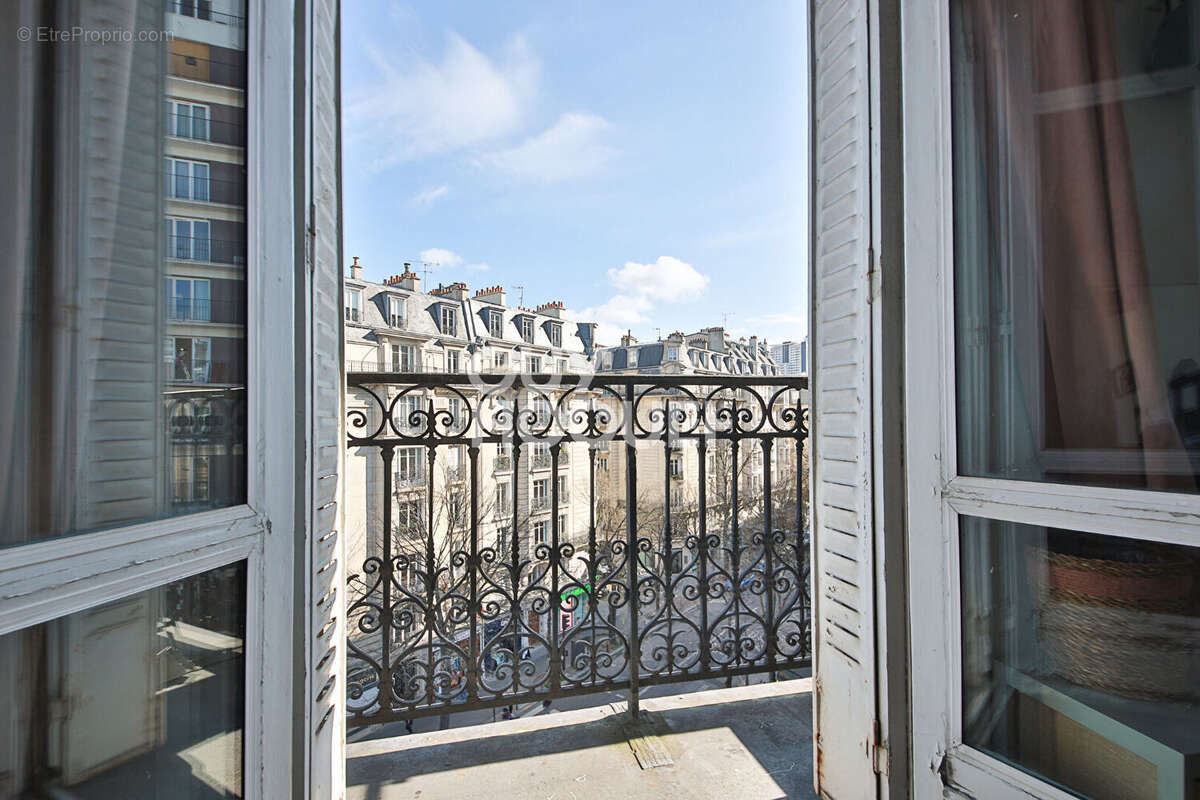 Appartement à PARIS-15E