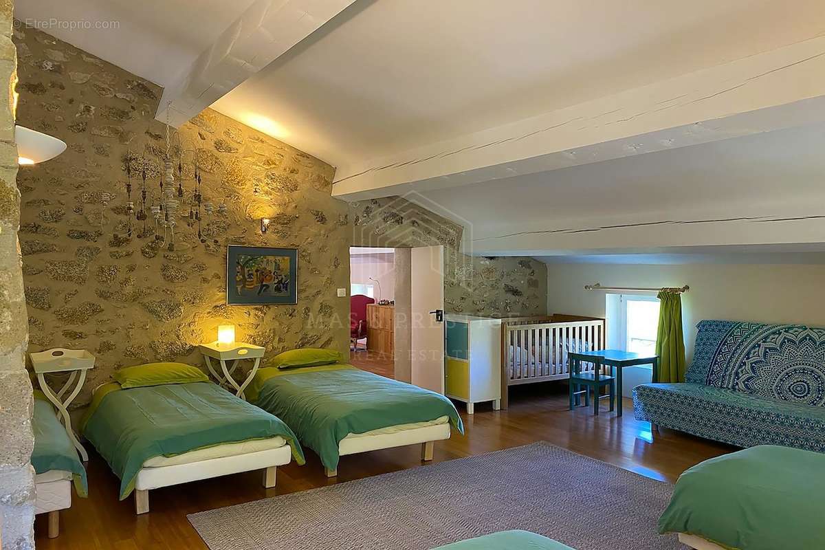 Maison à SAINT-LAURENT-DE-CERDANS