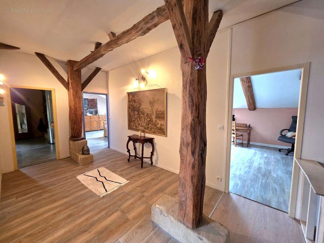 Le Vieux Chai– Spacieuse maison en pierre avec grange rénovée et vue panoramique - photo 11