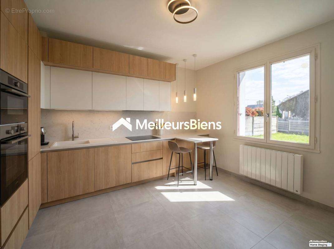 Maison Familiale centre ville de Guer 107 m² hab sur 635m² de terrain clos - Garage - photo 13