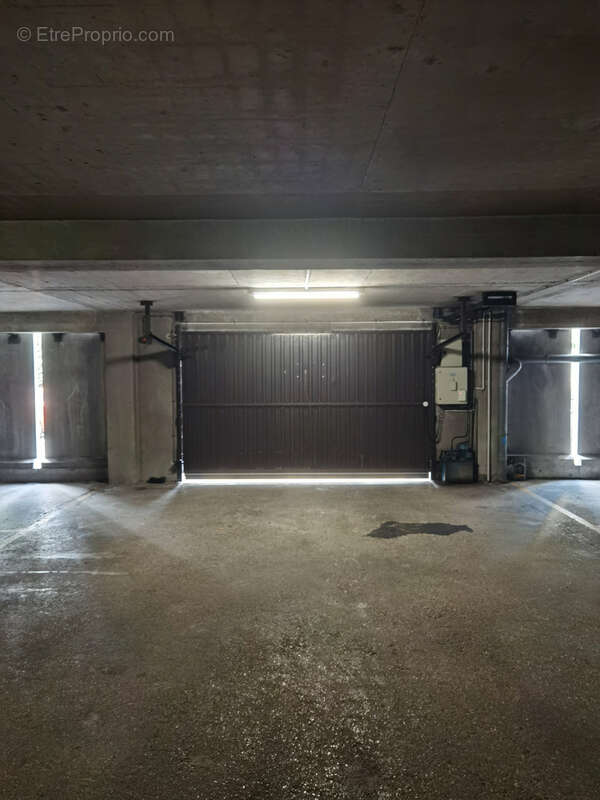 Parking à PUTEAUX