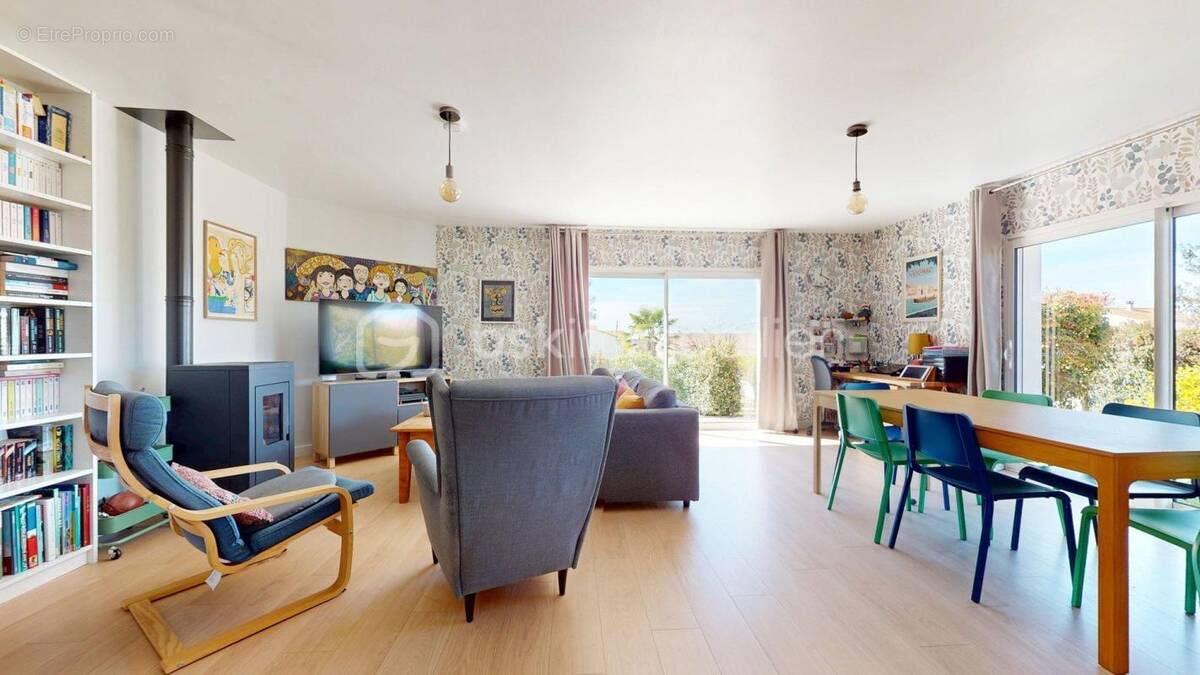 Maison à PONT-L'ABBE-D'ARNOULT