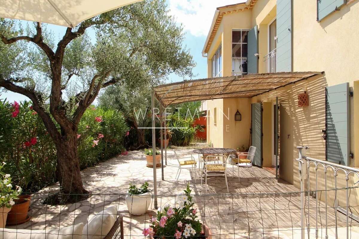 Maison à FAYENCE
