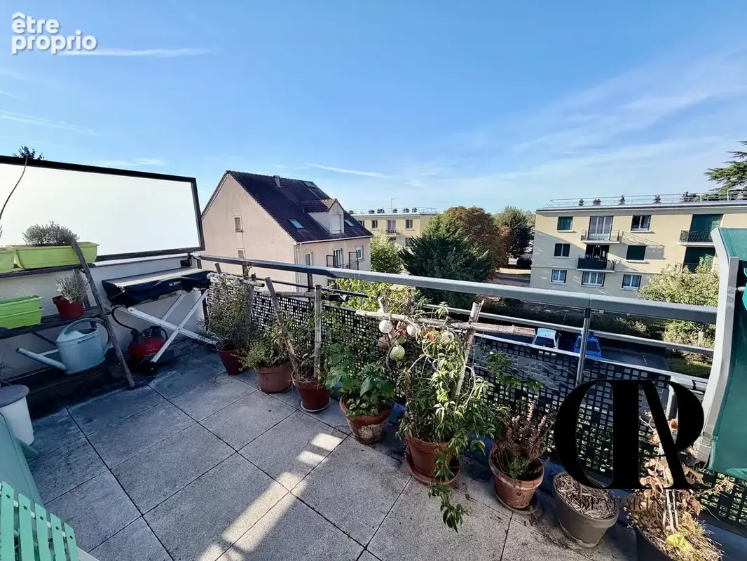 Appartement à CHILLY-MAZARIN