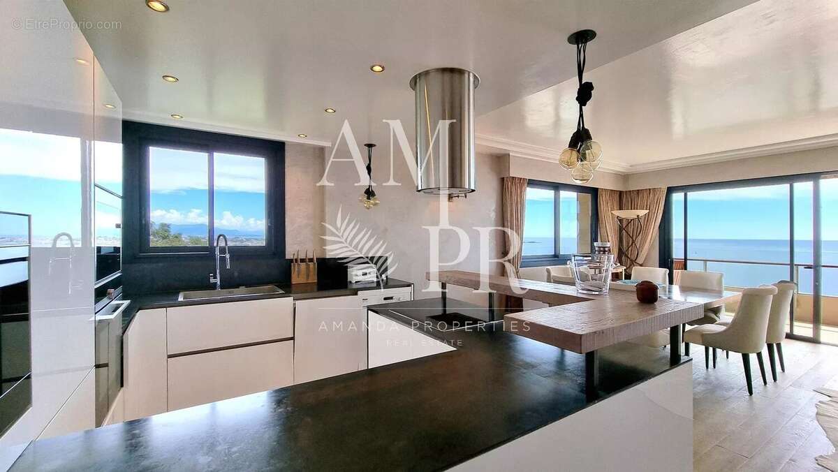 Luxueux appartement 3 pièces - Vue panoramique sur la mer - chambre de service - photo 10