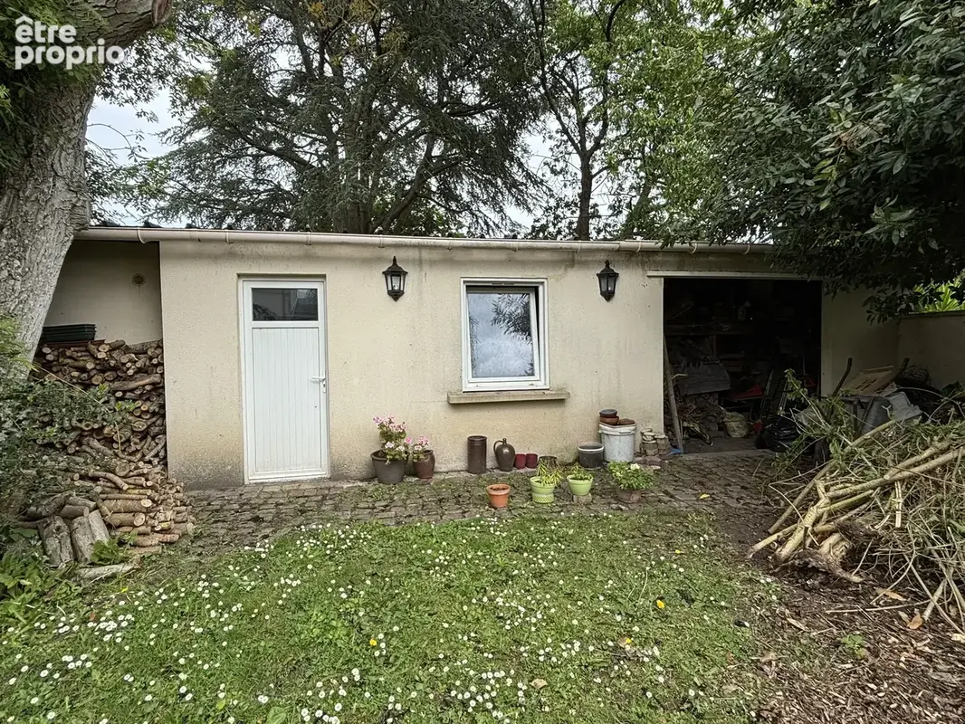 Charmante maison de ville avec garage, jardin paysagé et dépendance - photo 11