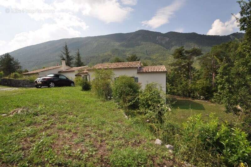 Maison à CASTELLANE