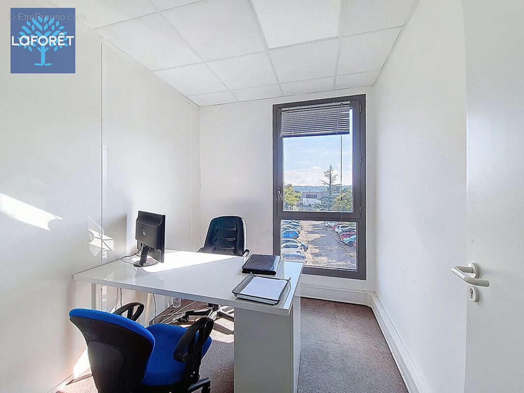 Commerce à FRANCHEVILLE