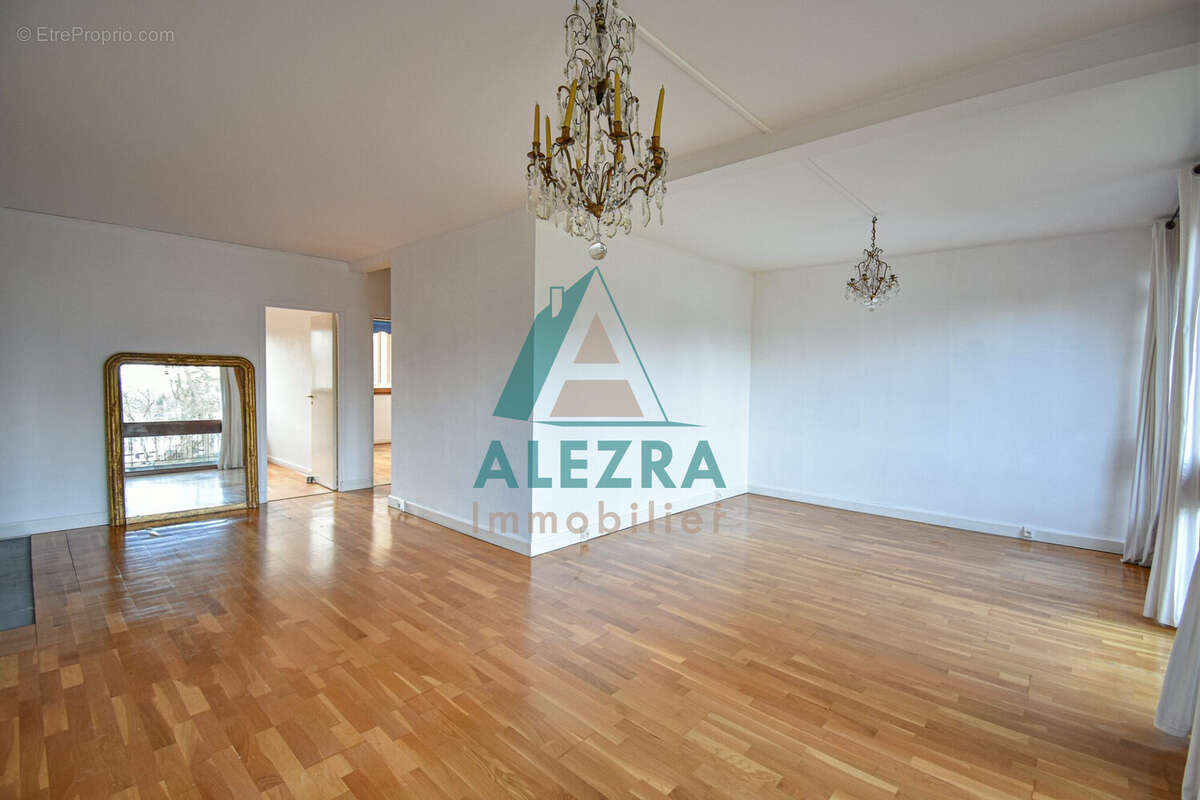 Appartement à LA CELLE-SAINT-CLOUD