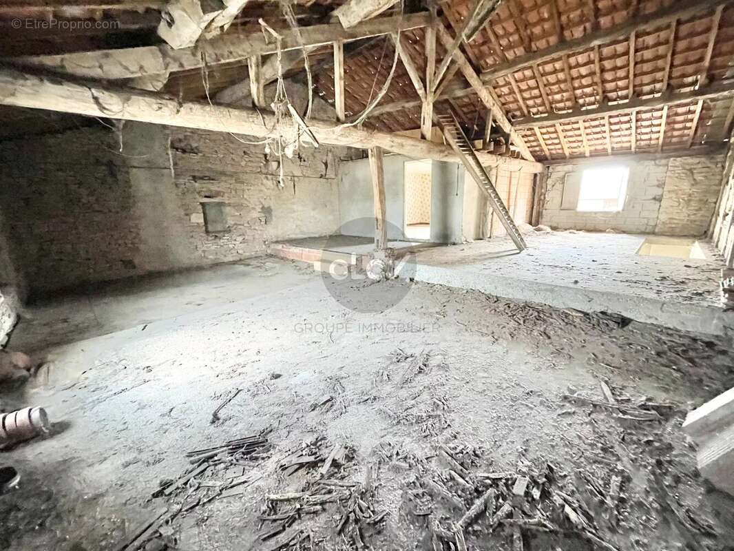 Maison à PONT-DE-VAUX