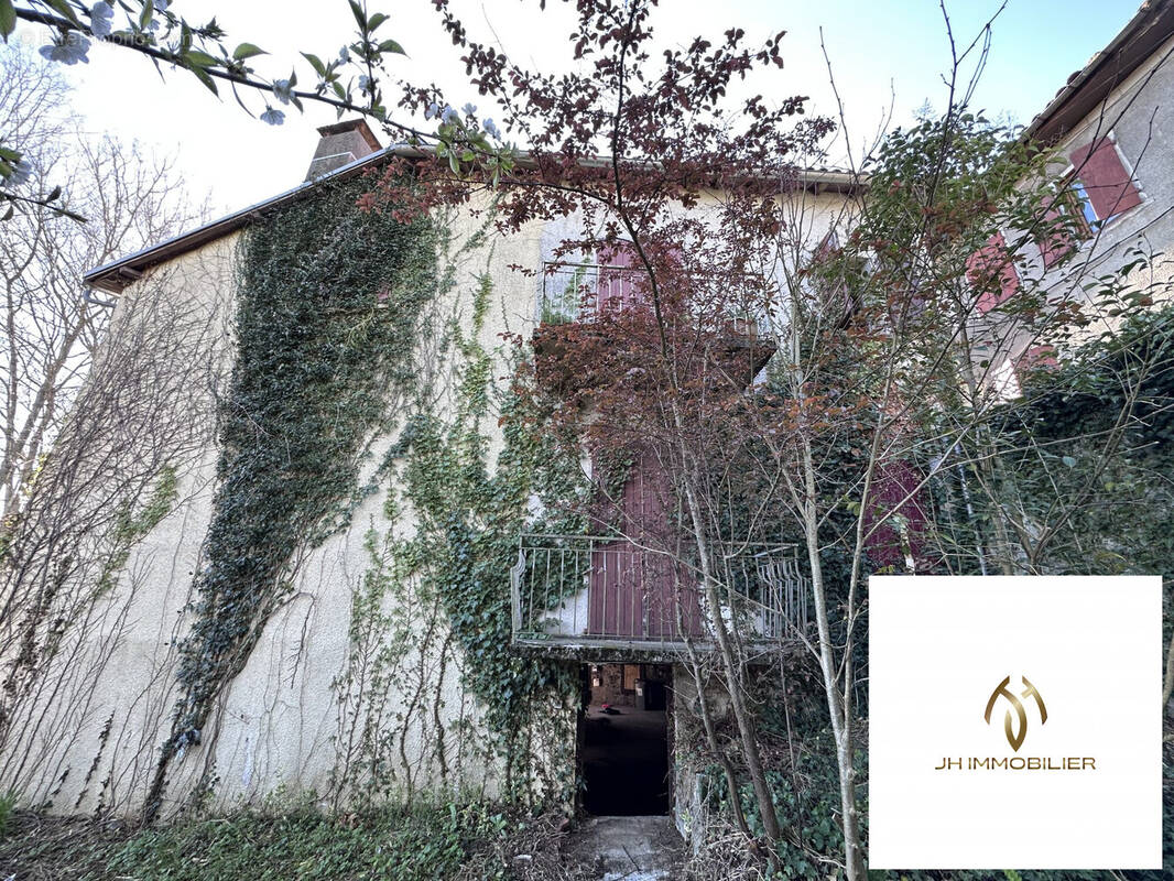 Maison à MONTREJEAU
