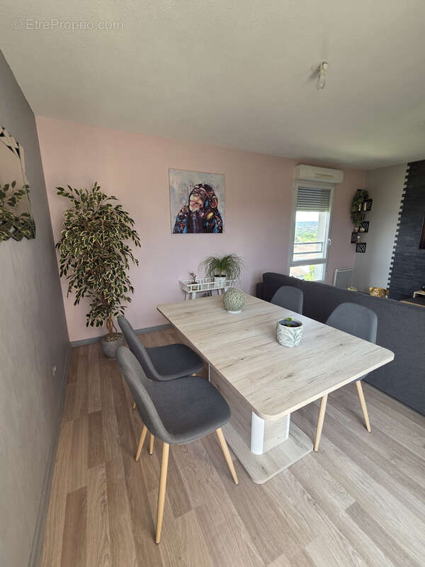 Appartement à L'ISLE-D'ABEAU