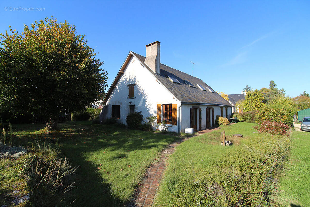 Maison à SAINT-GERVAIS-LA-FORET