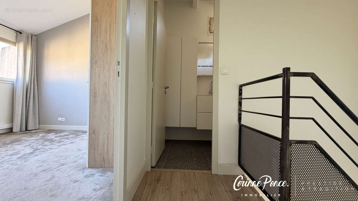 Nimes centre quartier residentiel cigale superbe appartement p5 terrasses cave parking prive dans residence av - photo 8