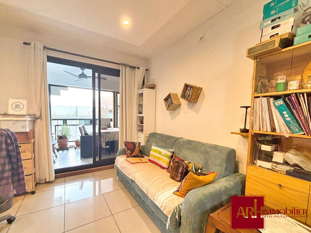 Appartement 43 m² à Saint-Denis  - photo 2