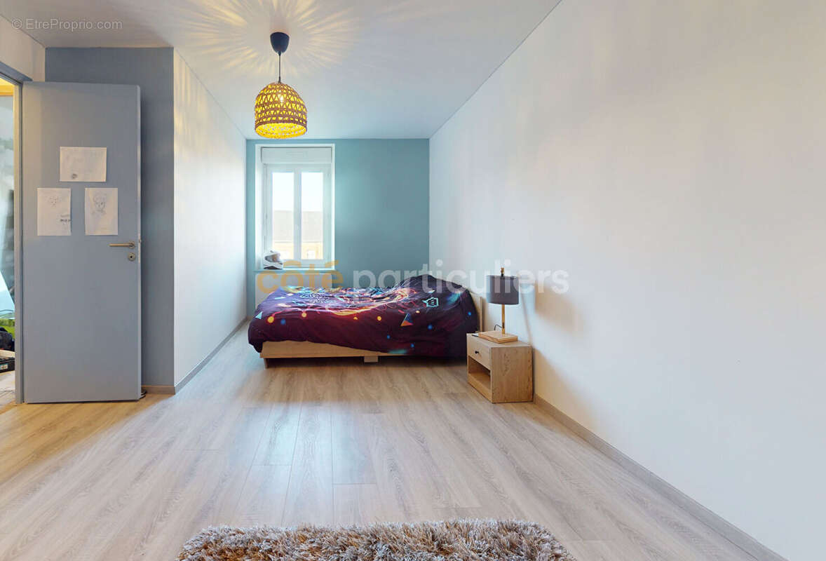 Maison à DRAGEY-RONTHON