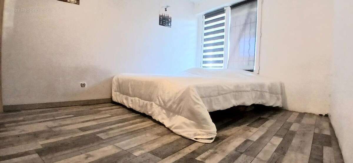 À Vendre : maison à fort potentiel à ABEILHAN - photo 6