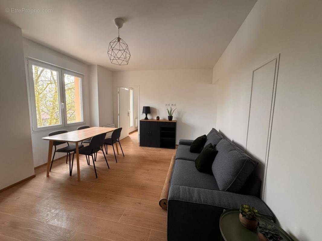 Appartement à AUBERVILLIERS