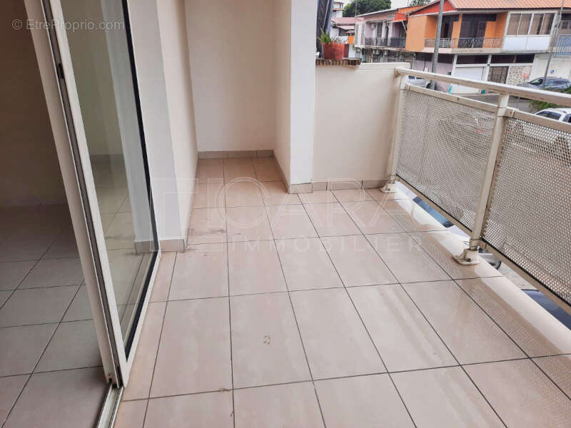 PHOTO-2025-03-07-16-17-59 (2)_lzn - Appartement à CAYENNE