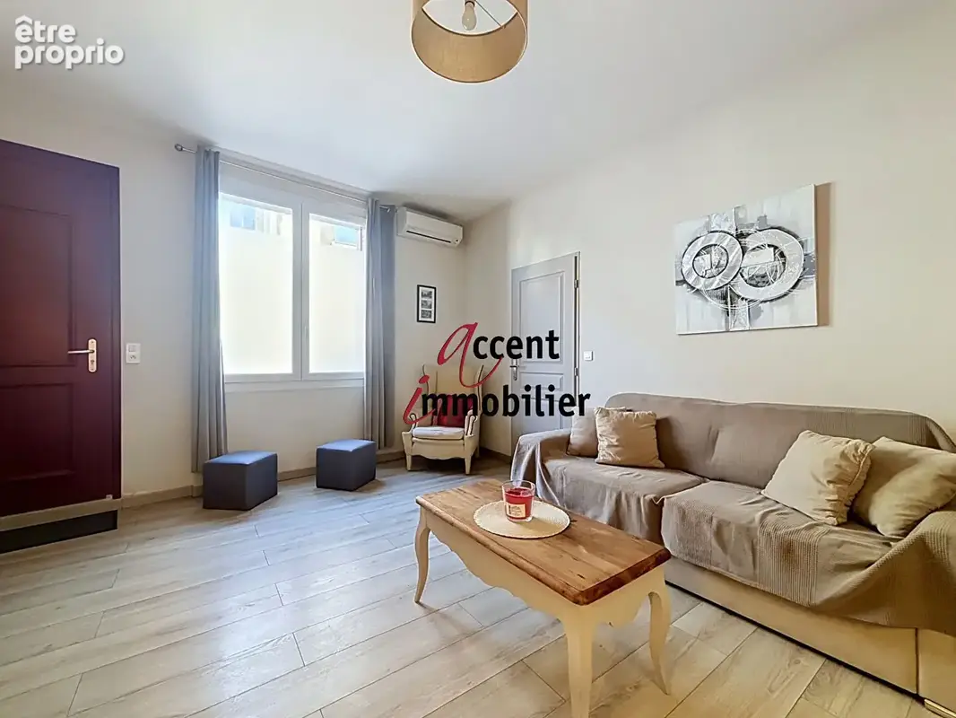 Coup de coeur assuré pour ce magnifique T2 bis de 53 m² entièrement rénové et vendu meublé ! - photo 2