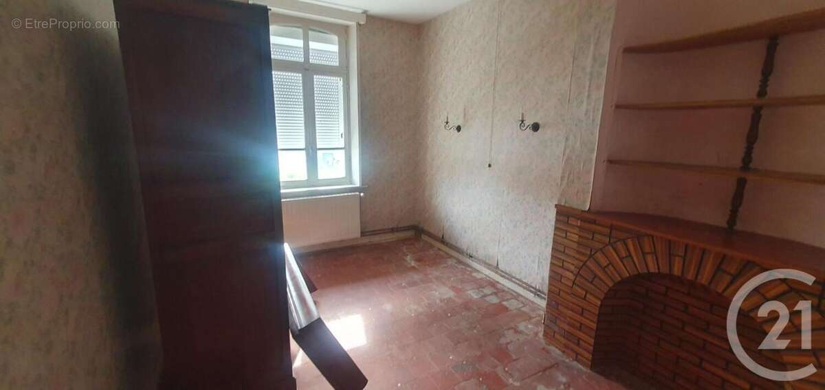 Maison à MAINTENAY