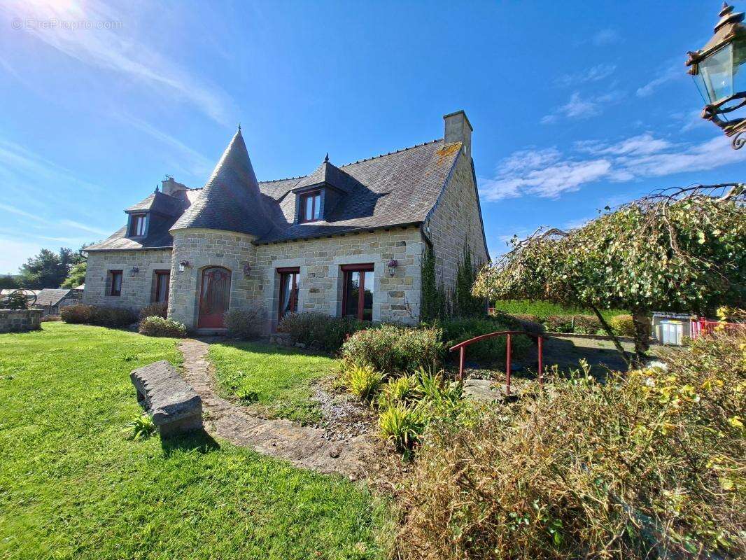 Maison à PLESTIN-LES-GREVES