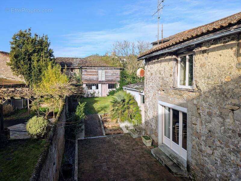 Maison à MAULEVRIER