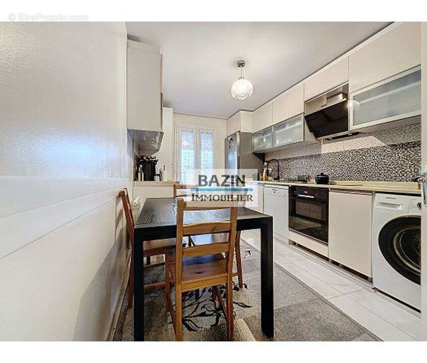 Appartement à SAINTE-GENEVIEVE-DES-BOIS