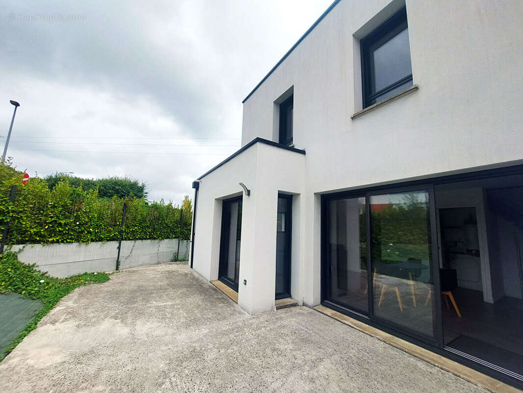 Maison à PLOEREN