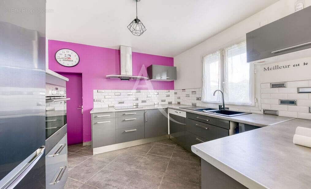 Maison à OZOIR-LA-FERRIERE