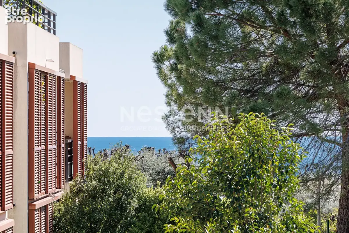 A vendre - 3 pieces - nice corniche fleurie - terrasse d'angle 22 m² - dernier étage - piscine & parc privé - parking privatif e - photo 6