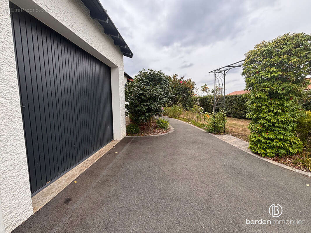 Maison à SAINT-ETIENNE-DE-MER-MORTE