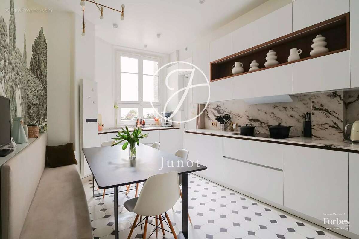 Appartement à PARIS-6E