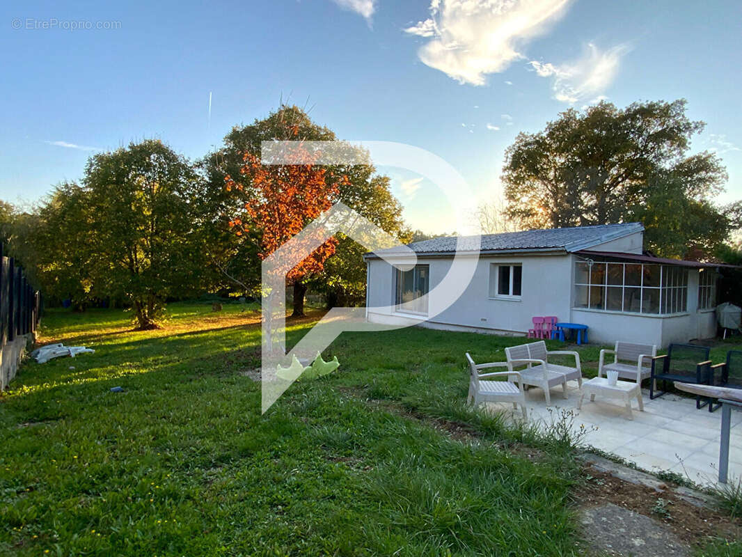 Maison à LEVIS-SAINT-NOM