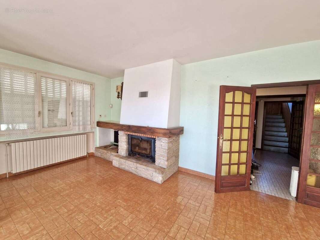 Maison à MILLERY