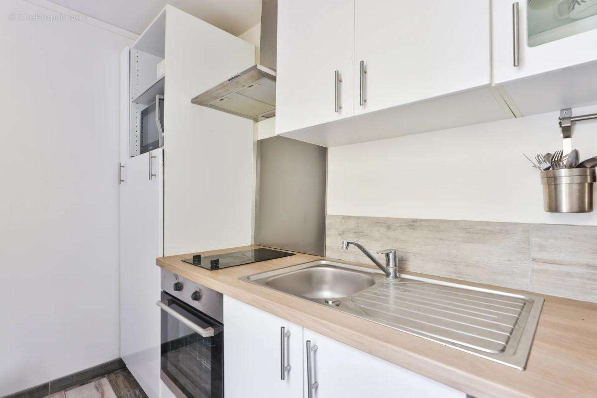 Appartement à PARIS-17E