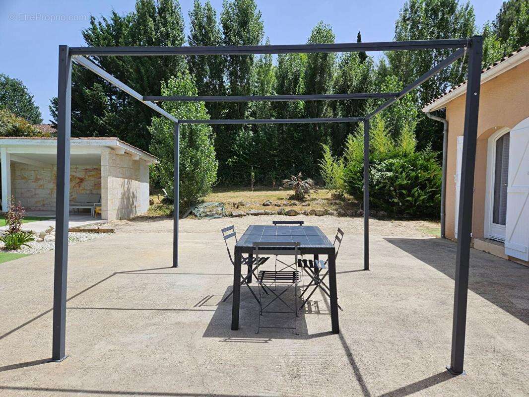 Secteur PUYMIROL : Maison 5 pièce(s) 120 m2 - Garage - Piscine - Jardin - photo 13