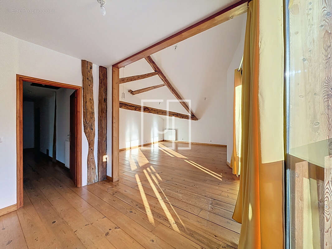 Appartement à JAUSIERS
