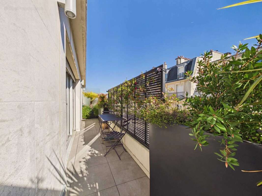 Appartement à PARIS-15E