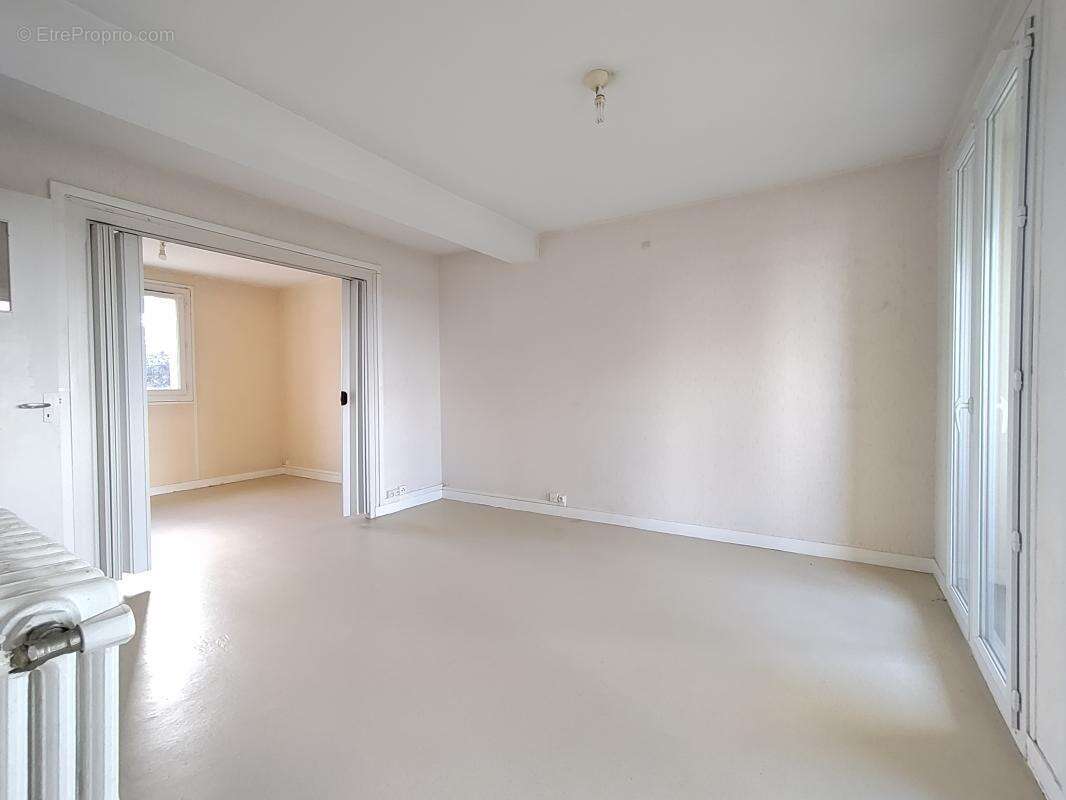 Appartement T3 60m² - Chantilly - 1850.1.2.19 - photo 2
