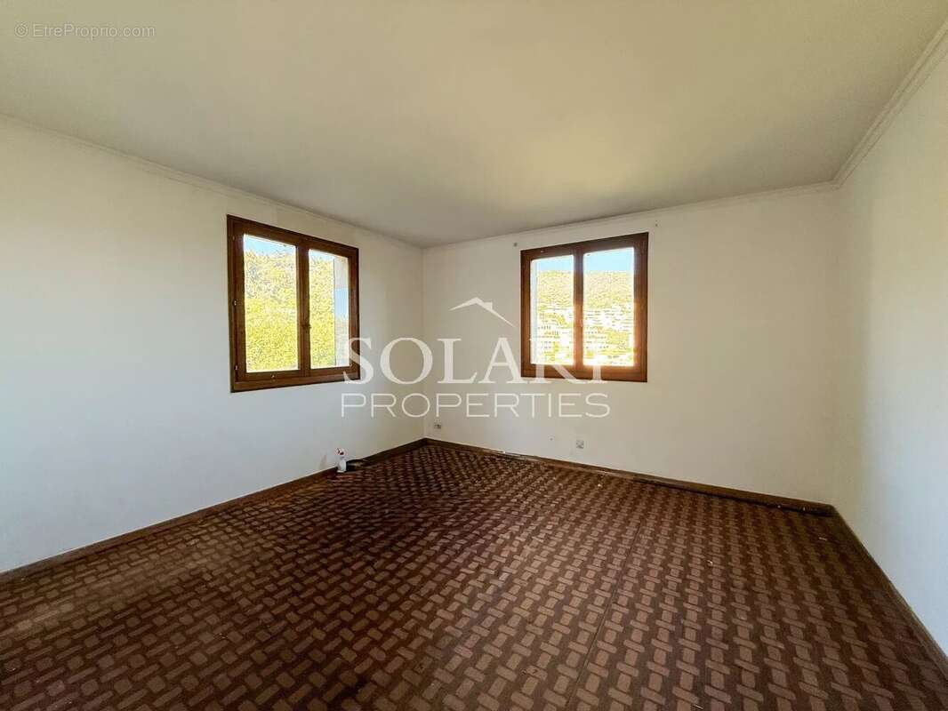 Maison à MANDELIEU-LA-NAPOULE