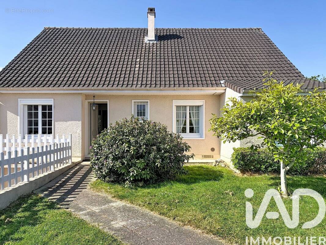 Photo 1 - Maison à EPERNON