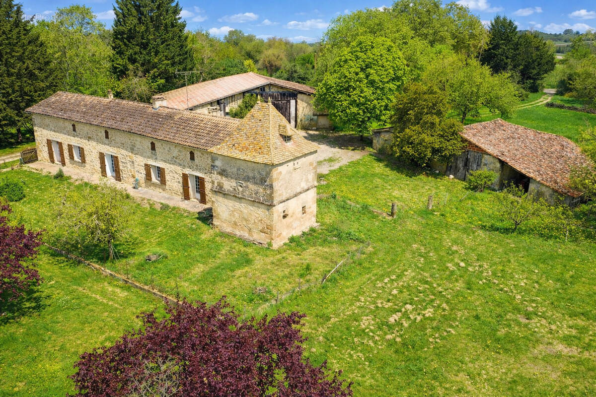 Maison à SAINT-PARDOUX-ISAAC