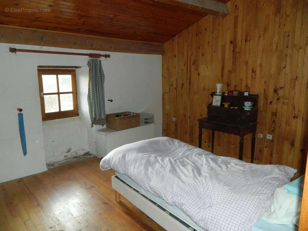 Maison 145 m² à Saint-Victor  - photo 6