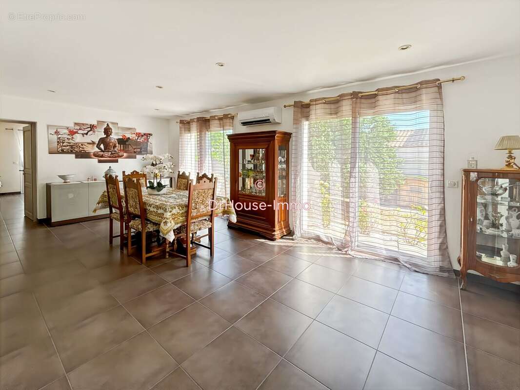 Maison à VILLENEUVE-LES-BEZIERS