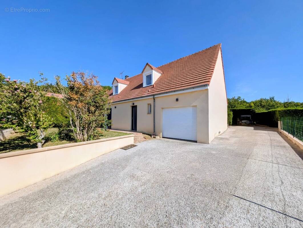 Maison à LIZY-SUR-OURCQ